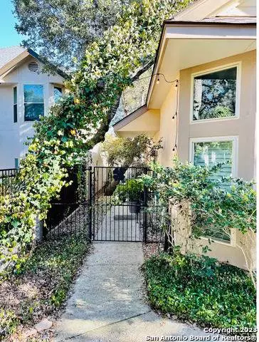 3414 WELLSPRINGS DR, San Antonio, TX 78230-2512