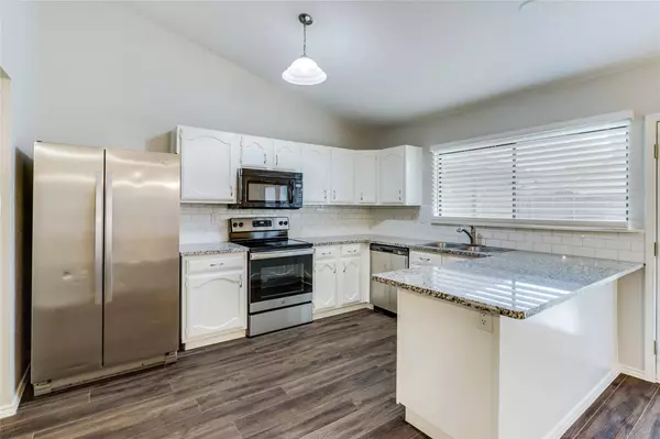 2825 Dickens Lane, Flower Mound, TX 75028