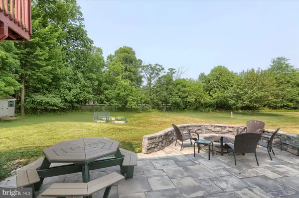 1228 ARBOR LN, York, PA 17406