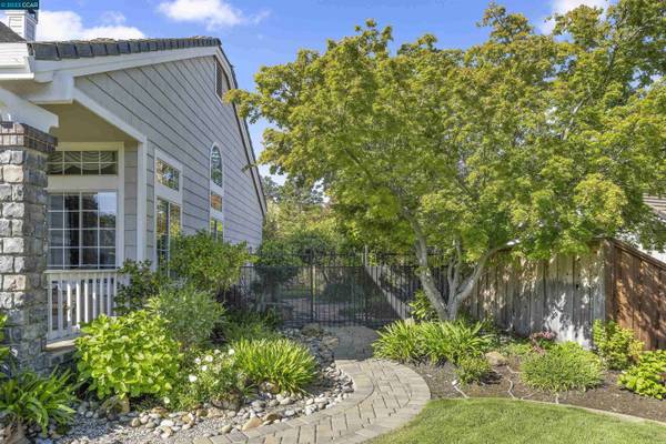 474 Obsidian Way, Clayton, CA 94517