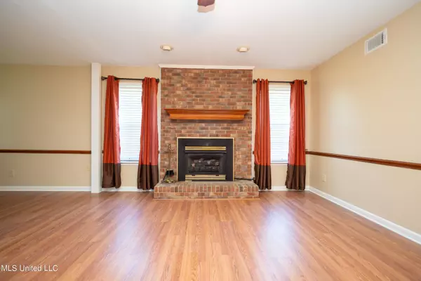 6372 Ashley Circle, Jackson, MS 39213