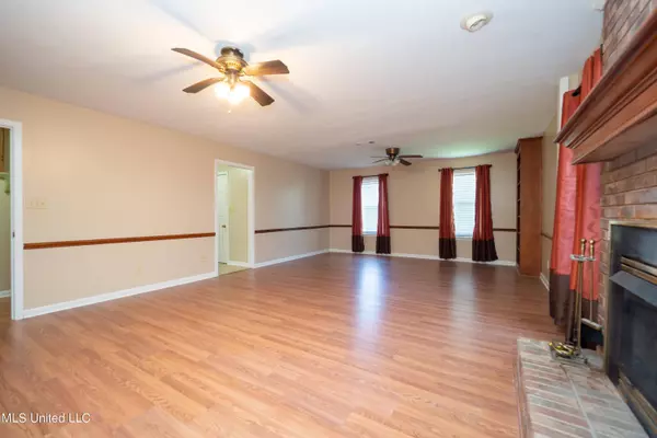 6372 Ashley Circle, Jackson, MS 39213