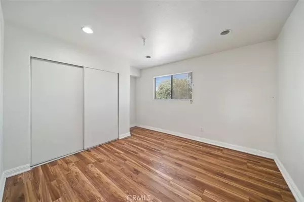 1017 W Bishop ST #203, Santa Ana, CA 92703