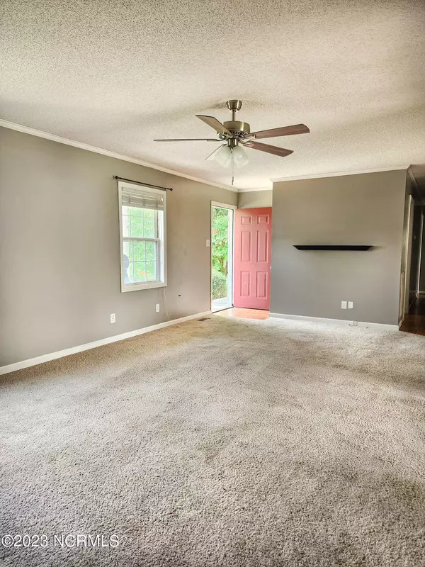 1864 Nc 111 Highway N, Goldsboro, NC 27530