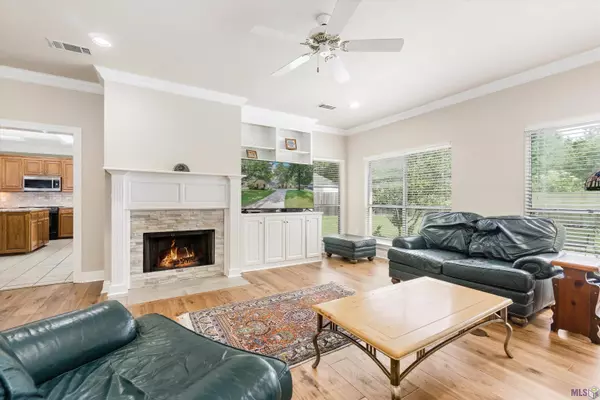 14615 COTTAGE OAK AVE, Baton Rouge, LA 70810