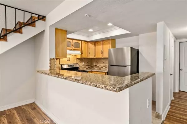 1017 W Bishop ST #203, Santa Ana, CA 92703