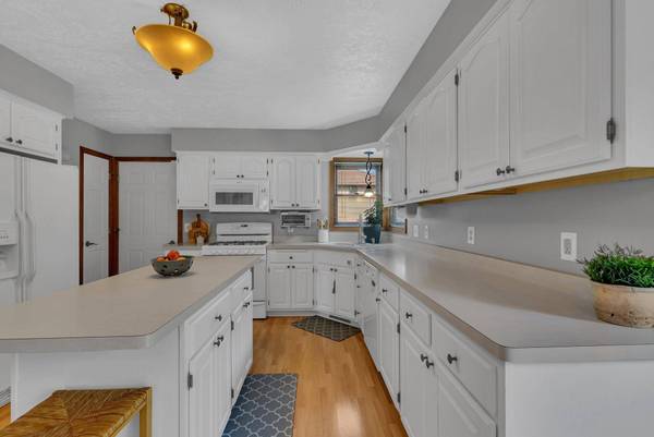 11448 71st PL N, Maple Grove, MN 55369