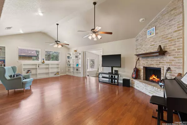 8446 DRAGON ST, San Antonio, TX 78254-2419