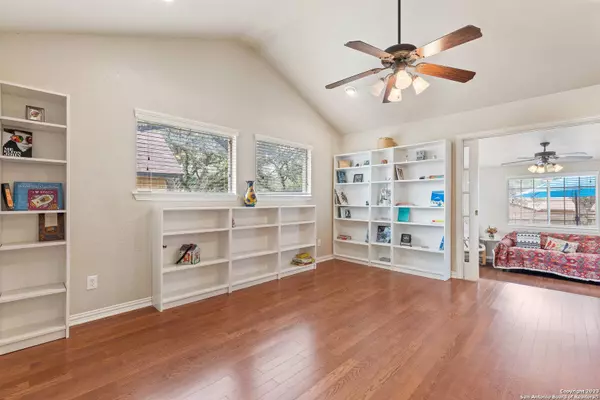 8446 DRAGON ST, San Antonio, TX 78254-2419