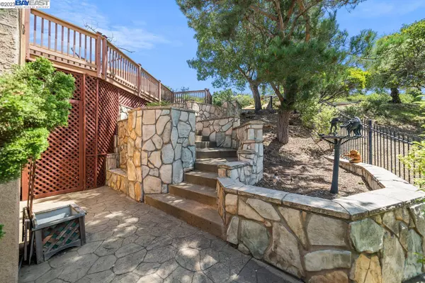 26637 Durham Way, Hayward, CA 94542