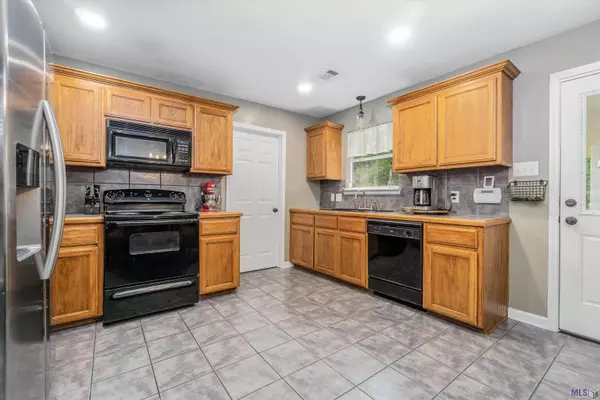 13317 CHASE ST, Gonzales, LA 70737