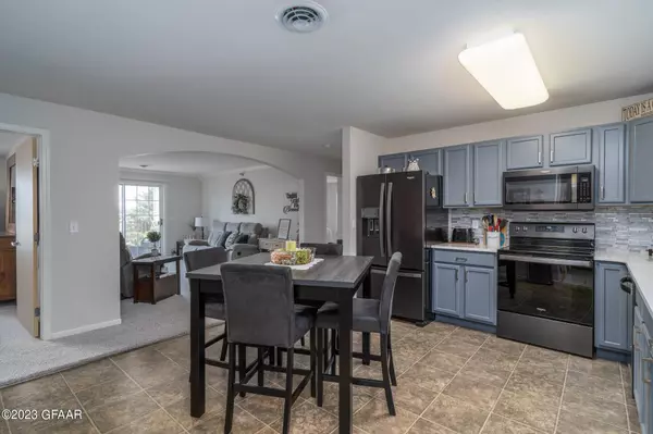 4600 WASHINGTON Street S ##222, Grand Forks, ND 58201