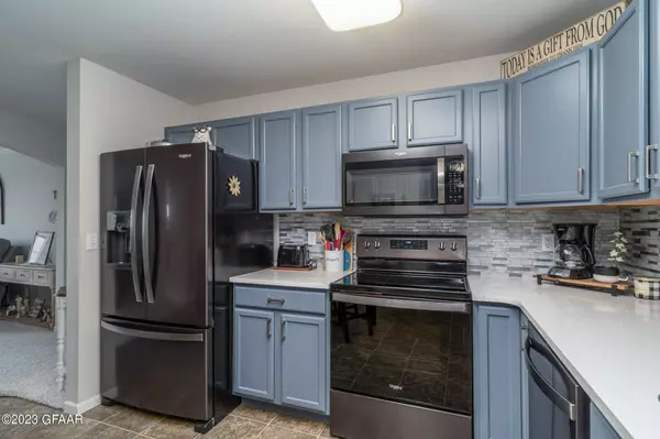 4600 WASHINGTON Street S ##222, Grand Forks, ND 58201