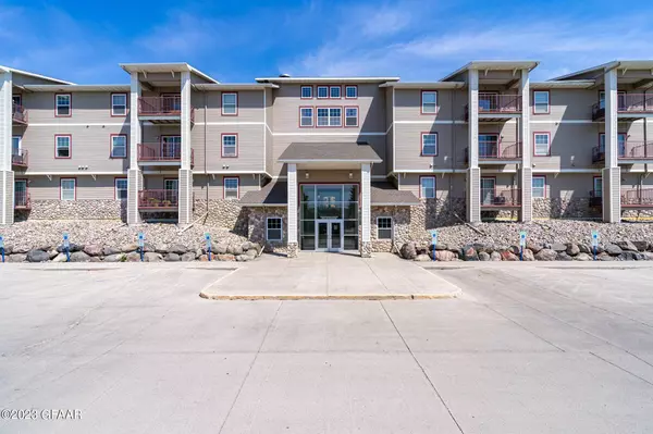 4600 WASHINGTON Street S ##222, Grand Forks, ND 58201