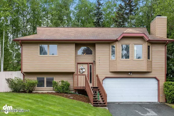 9237 W Parkview Terrace LOOP, Eagle River, AK 99577