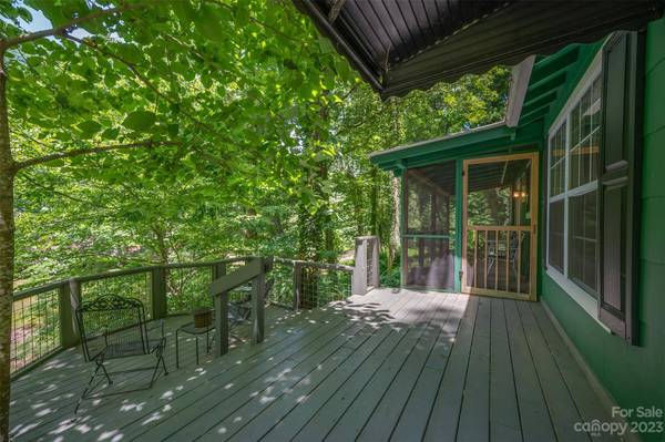 55 Riverby LN, Tryon, NC 28782