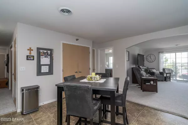 4600 WASHINGTON Street S ##222, Grand Forks, ND 58201