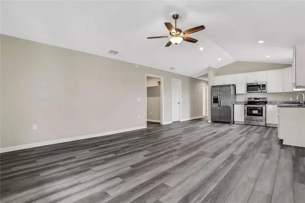 123 WOODLAND DR, Winter Haven, FL 33881