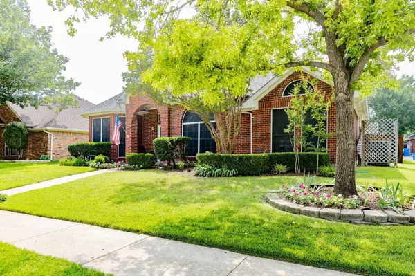 6018 Hawkeye Road, Rowlett, TX 75089