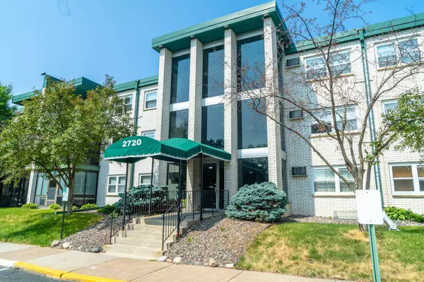 2720 Dale ST N #C208, Roseville, MN 55113