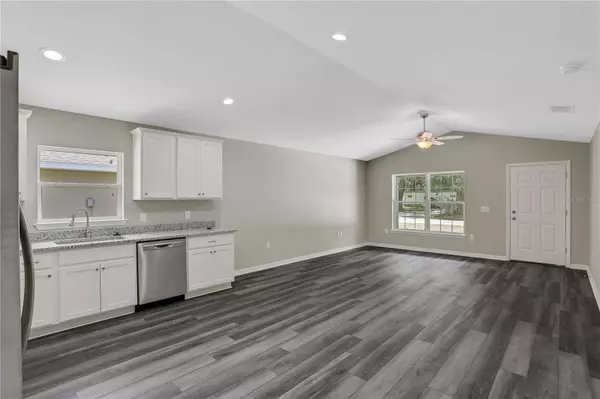 117 WOODLAND DR, Winter Haven, FL 33881