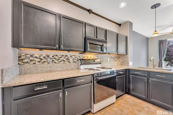 9755 Autumn Leaf Way, Reno, NV 89506-5522