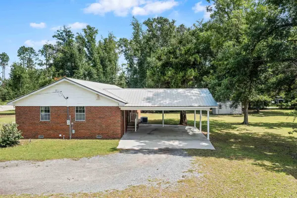 10966 NW Melinda Drive, Bristol, FL 32321