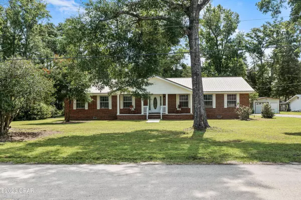 10966 NW Melinda DR, Bristol, FL 32321