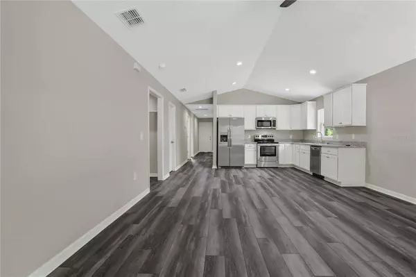 117 WOODLAND DR, Winter Haven, FL 33881