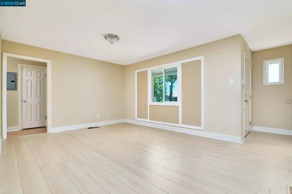 65 Lorraine Ave, Pittsburg, CA 94565