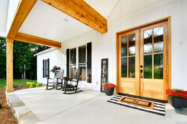 518 Maynard Farm RD, Stanley, NC 28120