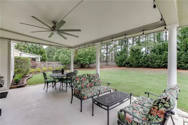 6247 Cedar Springs LN, Hoschton, GA 30548