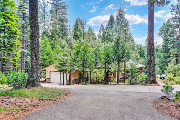 3256 York CT, Pollock Pines, CA 95726