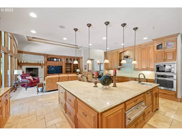 24645 SW 65TH AVE, Tualatin, OR 97062