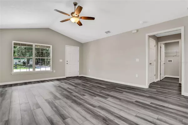 123 WOODLAND DR, Winter Haven, FL 33881