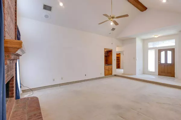 6018 Hawkeye Road, Rowlett, TX 75089