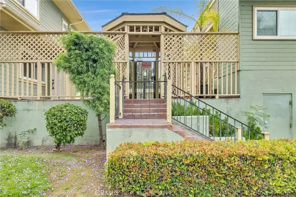 809 N Spurgeon ST #12, Santa Ana, CA 92701