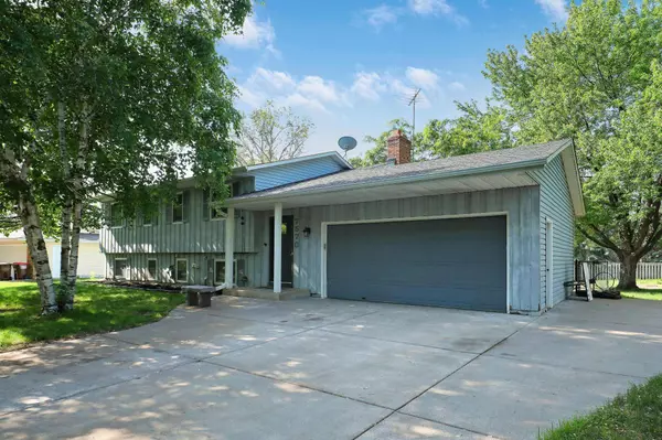 7570 Irish AVE S, Cottage Grove, MN 55016