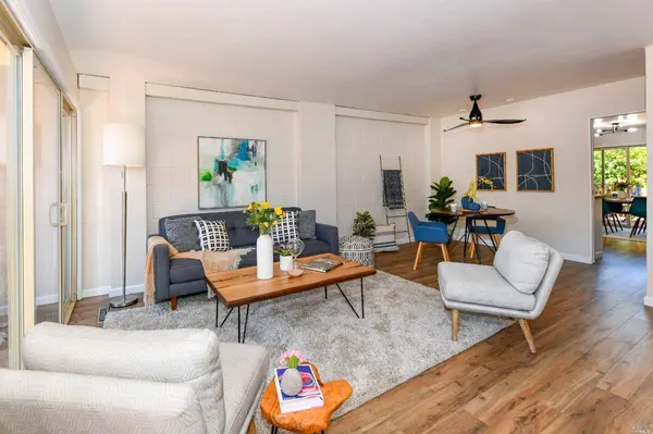 3142 Valley Green LN, Napa, CA 94558