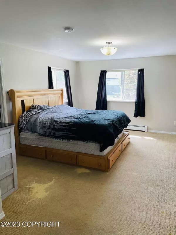 17023 Riddell ST, Eagle River, AK 99577