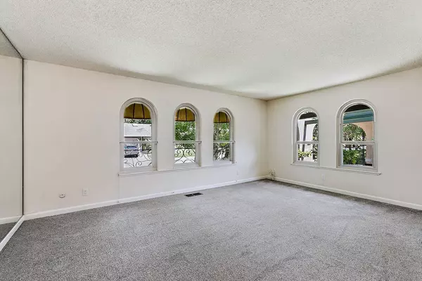 7040 Warbler WAY, Sacramento, CA 95831