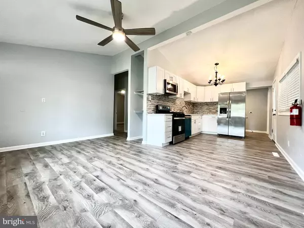 620 WINDSOR AVE, Maple Shade, NJ 08052