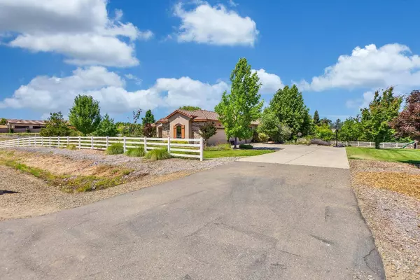 11865 Trailrider CT, Elk Grove, CA 95624