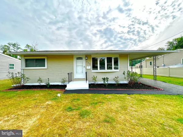 620 WINDSOR AVE, Maple Shade, NJ 08052