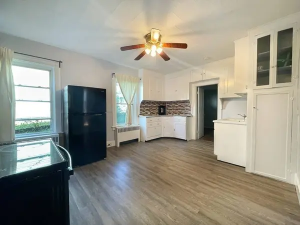 14 Greenwood St, Gardner, MA 01440