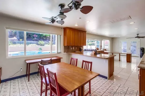 5954 Broadmoor Dr, La Mesa, CA 91942