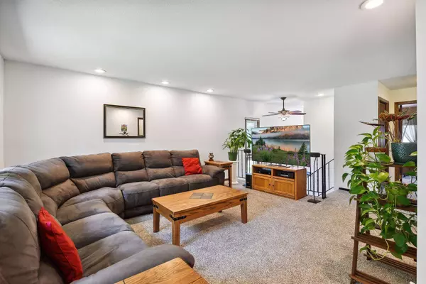 12439 Drake ST NW, Coon Rapids, MN 55448