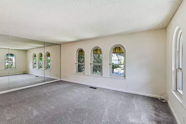 7040 Warbler WAY, Sacramento, CA 95831