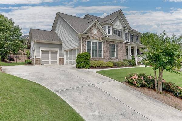 6522 Lemon Grass LN, Flowery Branch, GA 30542