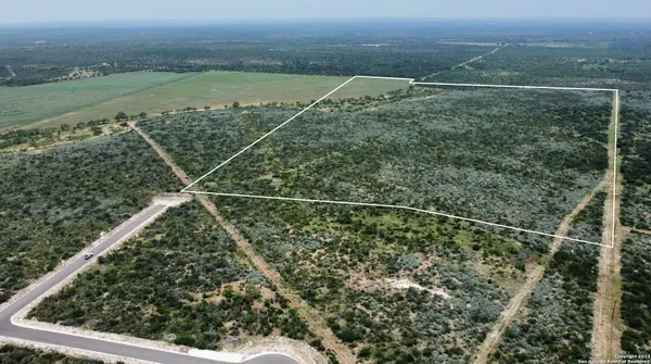1555 CR400, Uvalde, TX 78801